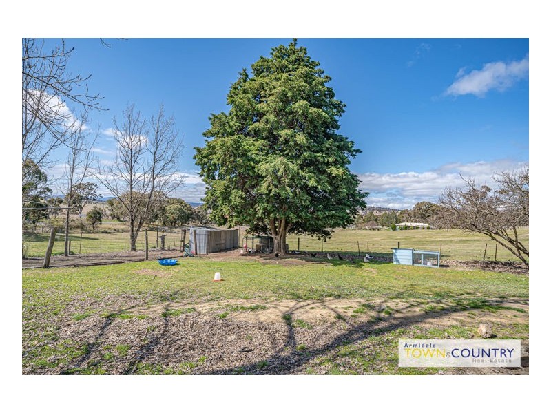 11 School Road, Wollomombi NSW 2350