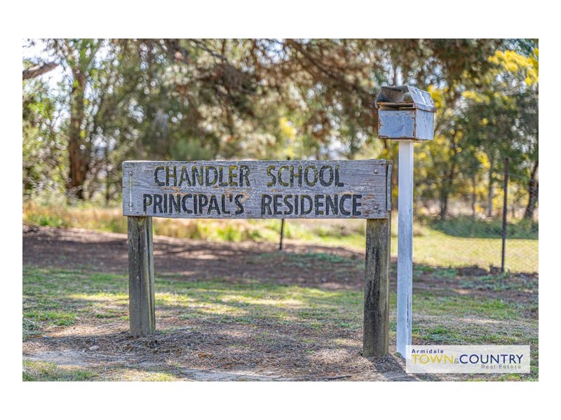 11 School Road, Wollomombi NSW 2350
