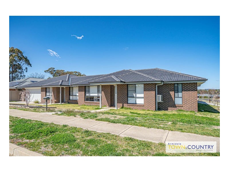 2/67 Link Road, Armidale NSW 2350