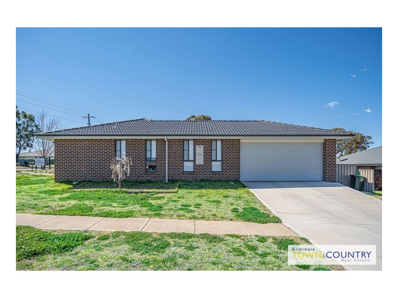 2/67 Link Road, Armidale NSW 2350