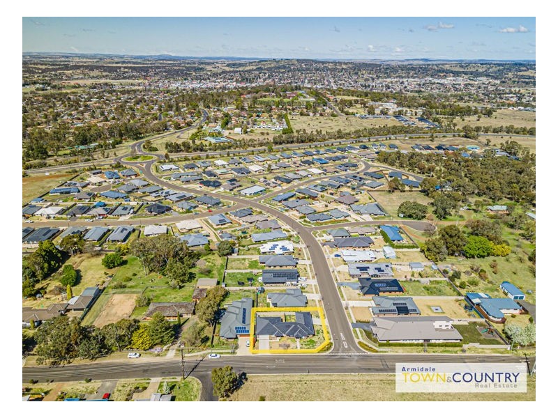 2/67 Link Road, Armidale NSW 2350