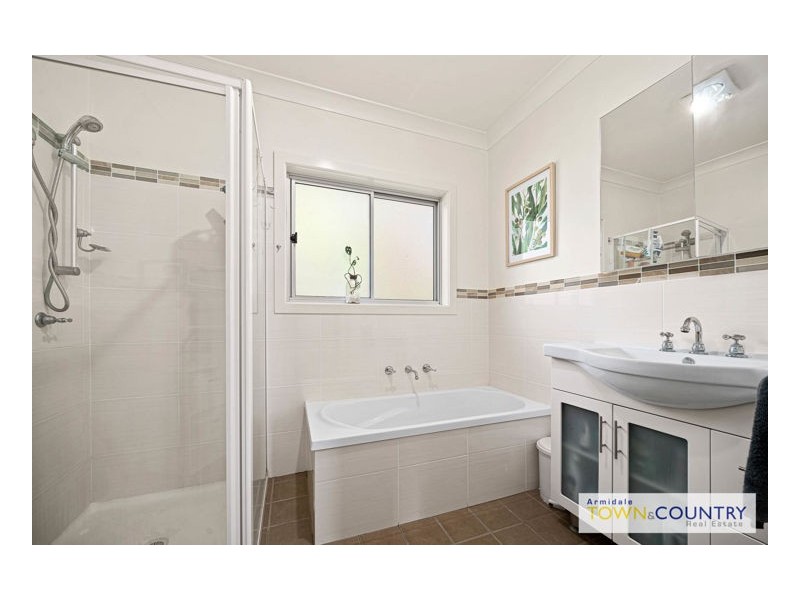 2 Claude Street, Armidale NSW 2350