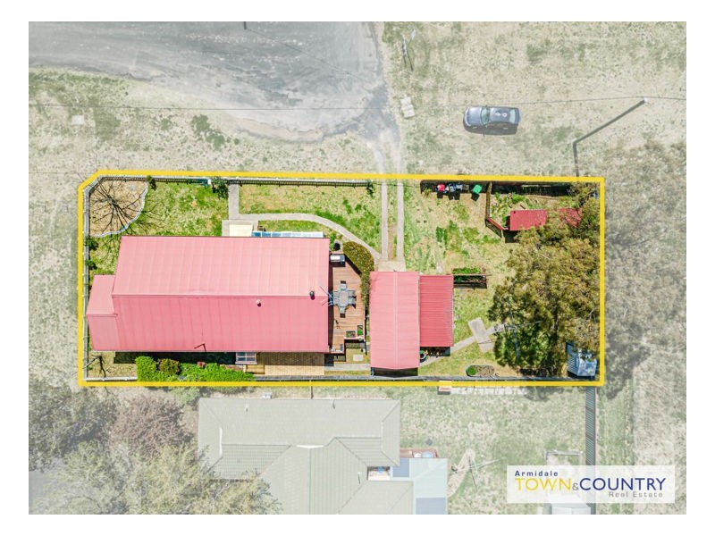 2 Claude Street, Armidale NSW 2350