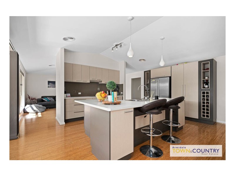 6 Erin Court, Armidale NSW 2350
