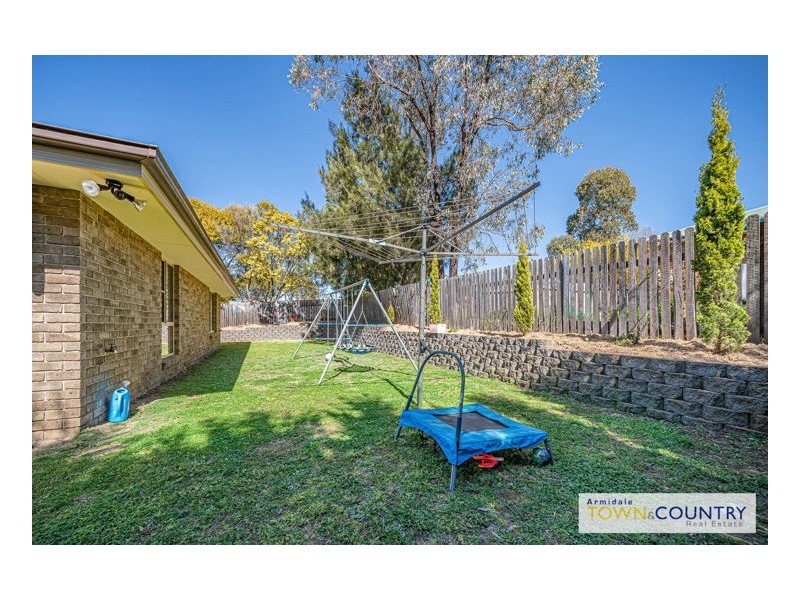 6 Erin Court, Armidale NSW 2350