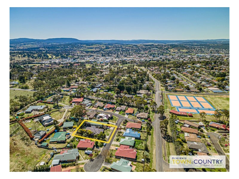 6 Erin Court, Armidale NSW 2350