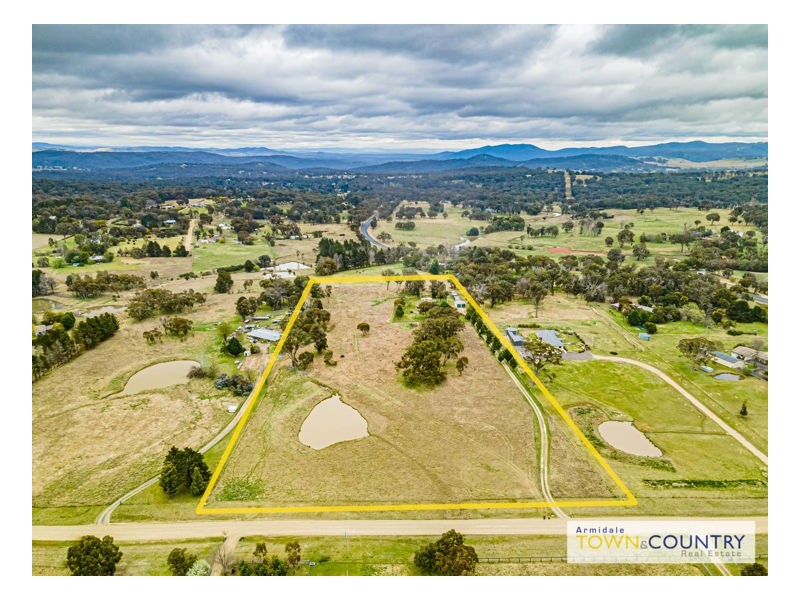 26 Barloo Road, Armidale NSW 2350