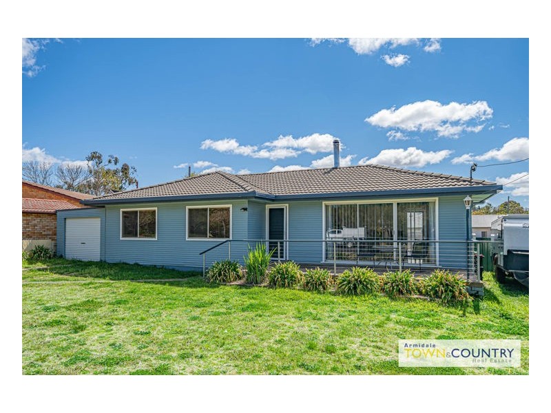 31 Bowman Avenue, Armidale NSW 2350