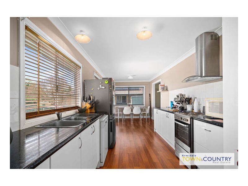 31 Bowman Avenue, Armidale NSW 2350