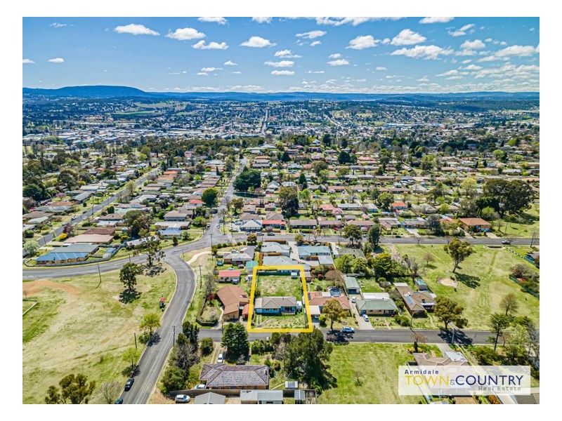 31 Bowman Avenue, Armidale NSW 2350