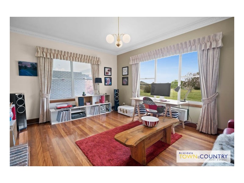 13 Red Hill Way, Armidale NSW 2350