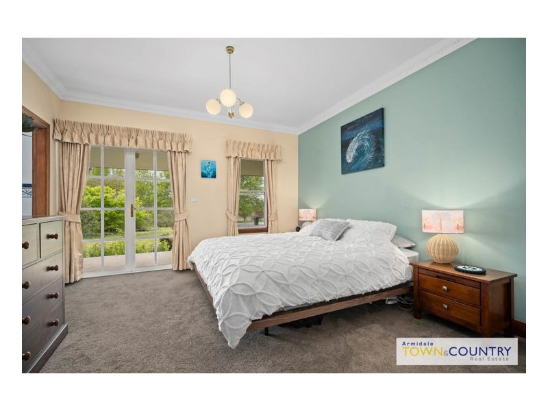 13 Red Hill Way, Armidale NSW 2350