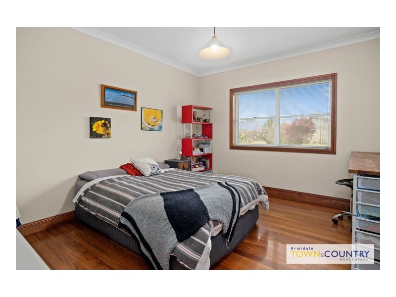 13 Red Hill Way, Armidale NSW 2350