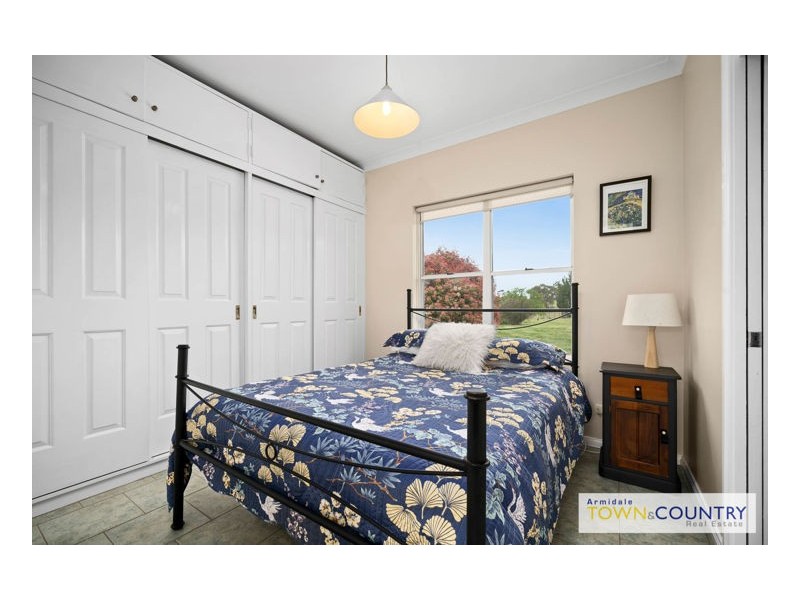 13 Red Hill Way, Armidale NSW 2350