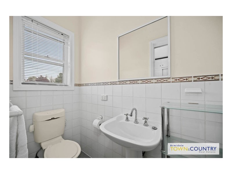 13 Red Hill Way, Armidale NSW 2350