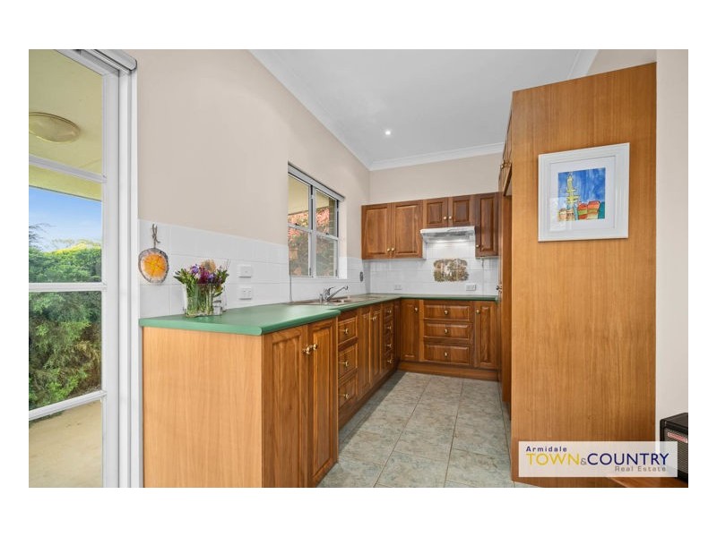 13 Red Hill Way, Armidale NSW 2350