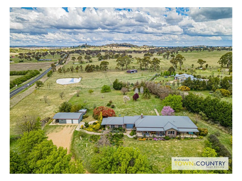 13 Red Hill Way, Armidale NSW 2350