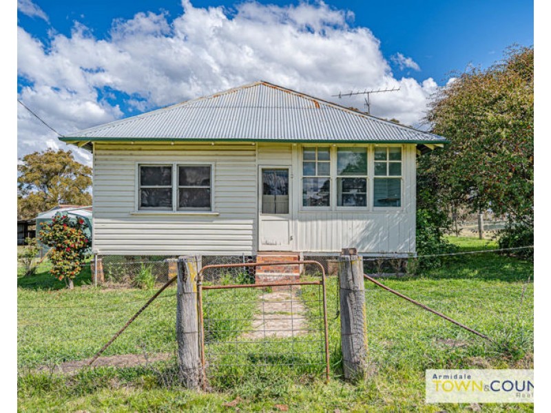 279 Warrane Road, Armidale NSW 2350
