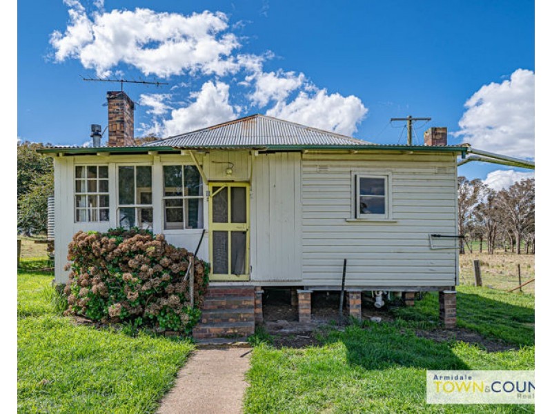 279 Warrane Road, Armidale NSW 2350