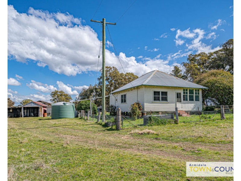 279 Warrane Road, Armidale NSW 2350
