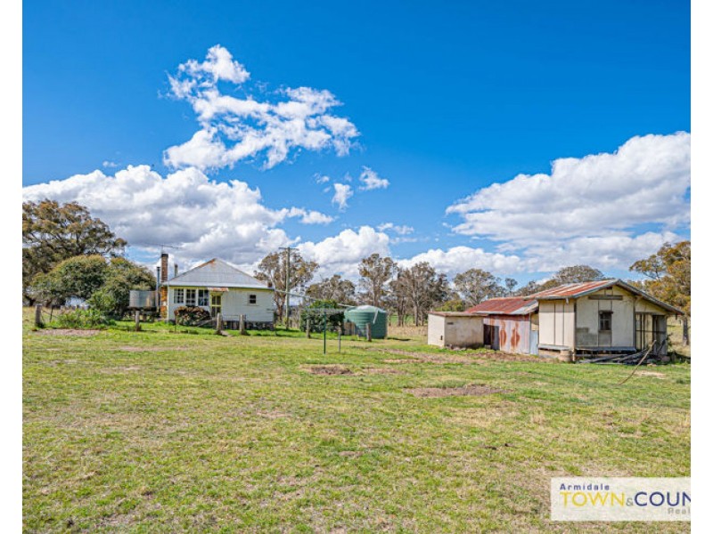 279 Warrane Road, Armidale NSW 2350
