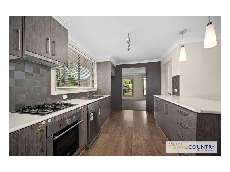 3 Bishop Crescent, Armidale NSW 2350