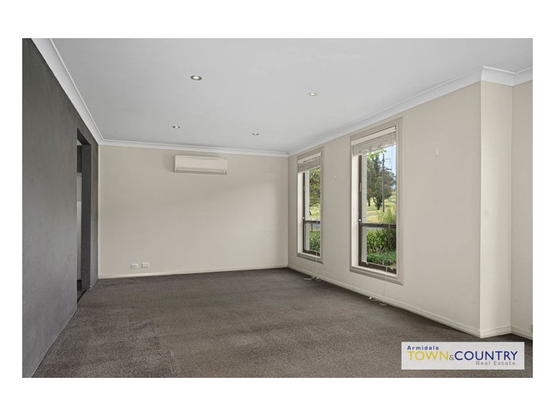 3 Bishop Crescent, Armidale NSW 2350
