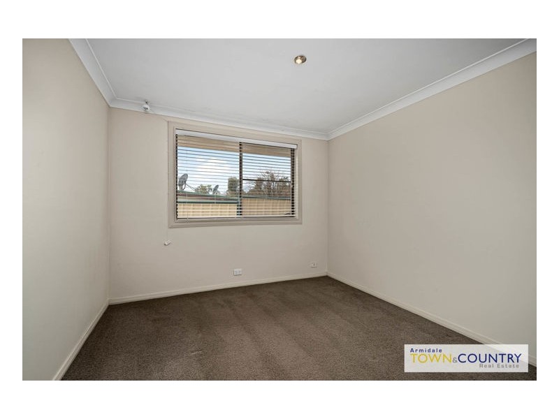 3 Bishop Crescent, Armidale NSW 2350