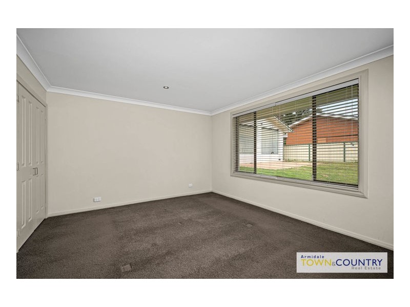 3 Bishop Crescent, Armidale NSW 2350