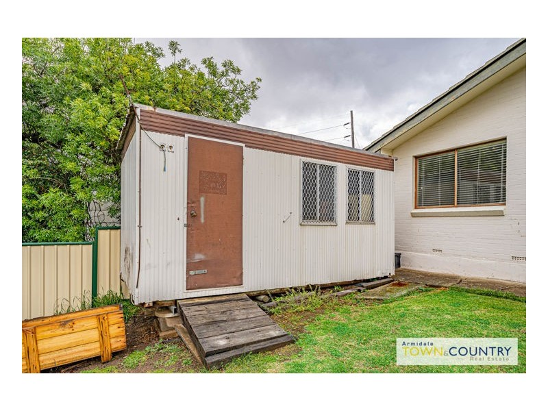3 Bishop Crescent, Armidale NSW 2350