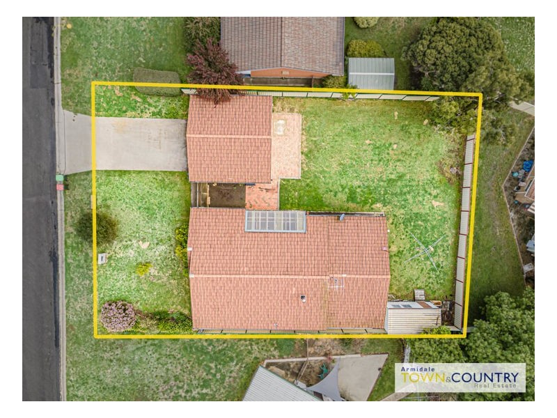 3 Bishop Crescent, Armidale NSW 2350