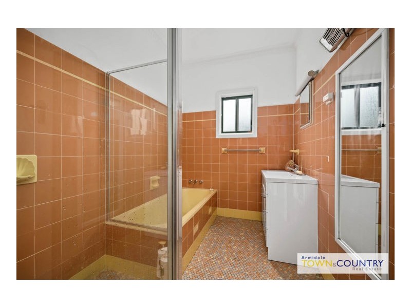 12 Merinda Place, Armidale NSW 2350