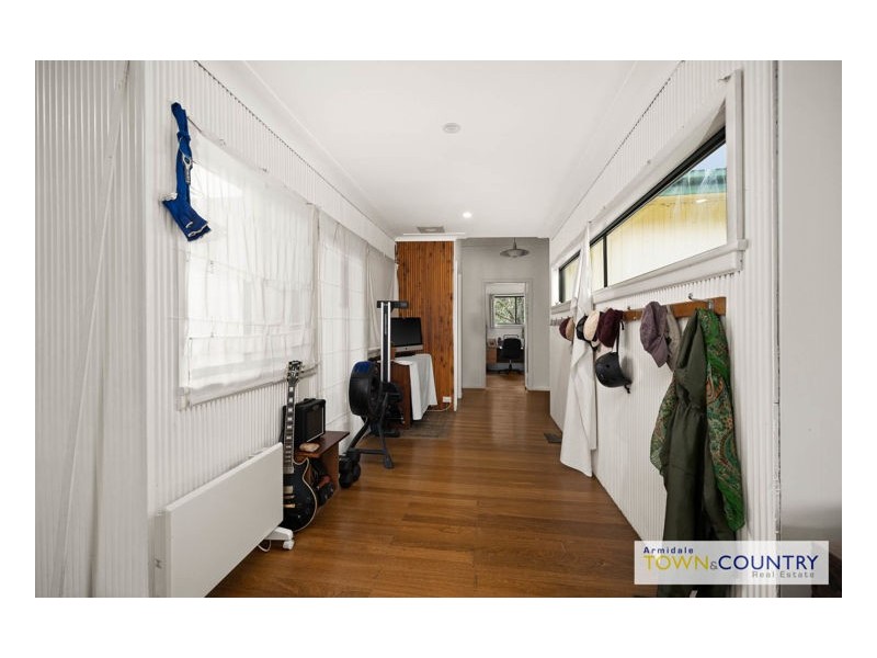 12 Merinda Place, Armidale NSW 2350