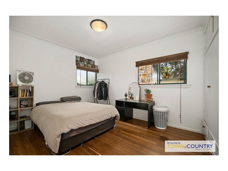12 Merinda Place, Armidale NSW 2350