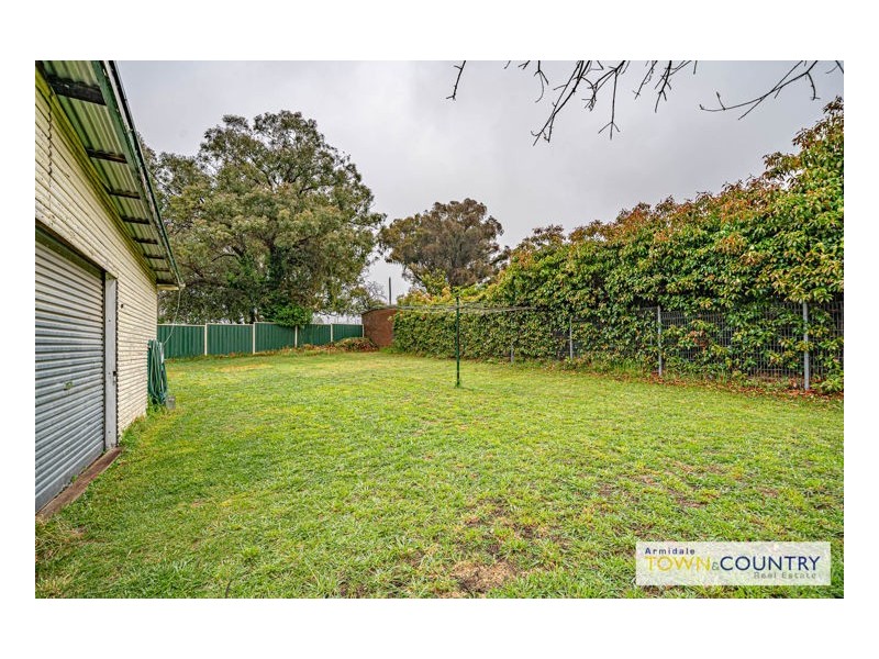 12 Merinda Place, Armidale NSW 2350