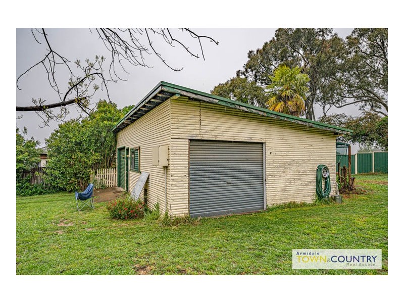 12 Merinda Place, Armidale NSW 2350