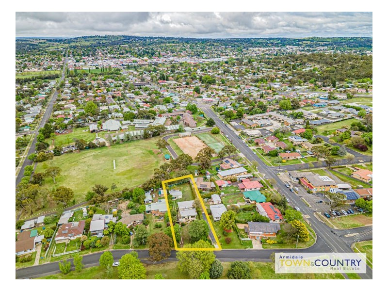 12 Merinda Place, Armidale NSW 2350