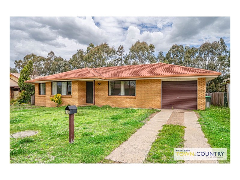 10 Sarah Place, Armidale NSW 2350