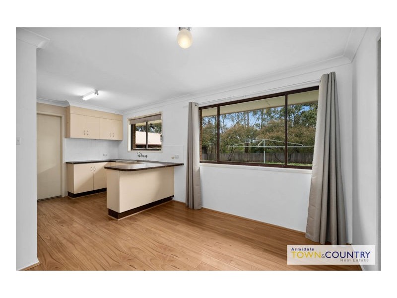 10 Sarah Place, Armidale NSW 2350