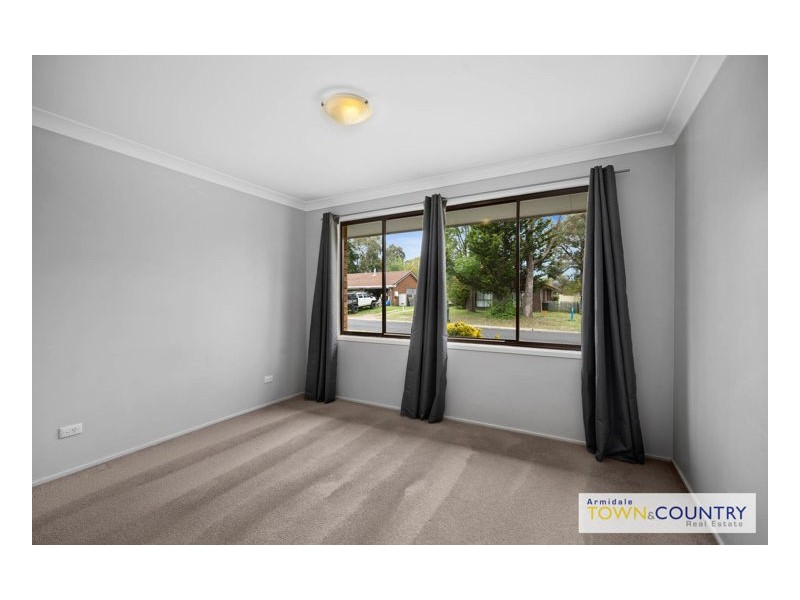 10 Sarah Place, Armidale NSW 2350