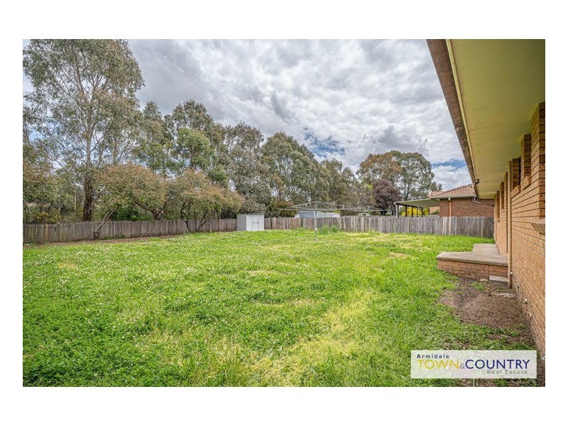 10 Sarah Place, Armidale NSW 2350