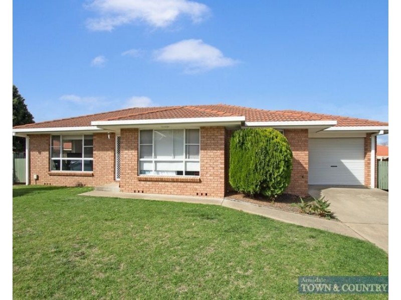 2 B Fiona Place, Armidale NSW 2350