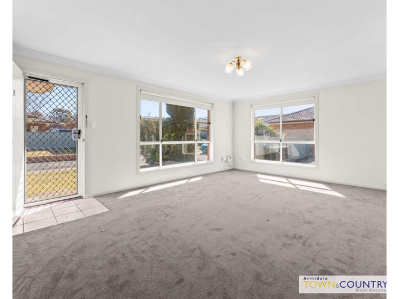 2B Fiona Place, Armidale NSW 2350