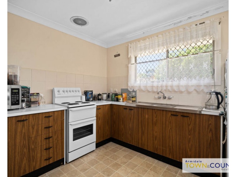 2/2 Sunset Avenue, Armidale NSW 2350