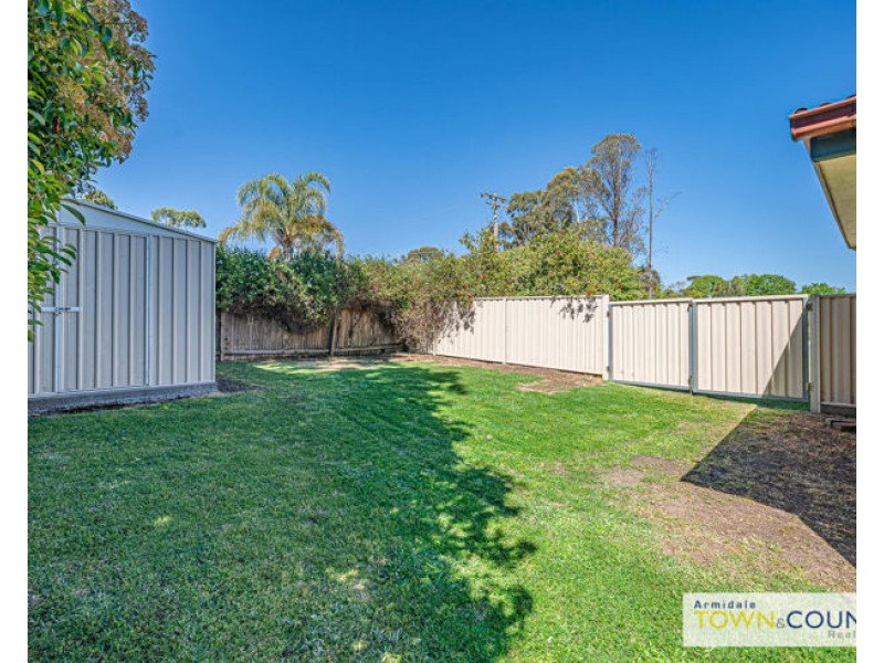 2/2 Sunset Avenue, Armidale NSW 2350