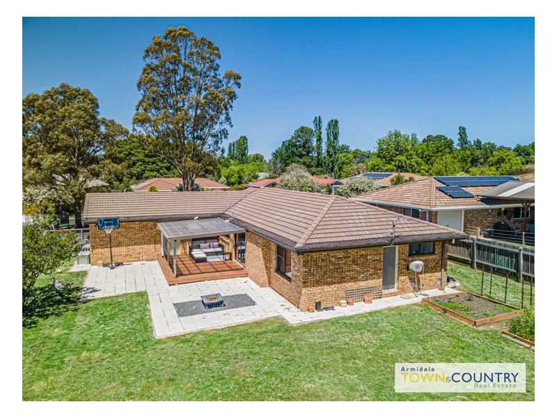 2 Wyevale Close, Armidale NSW 2350