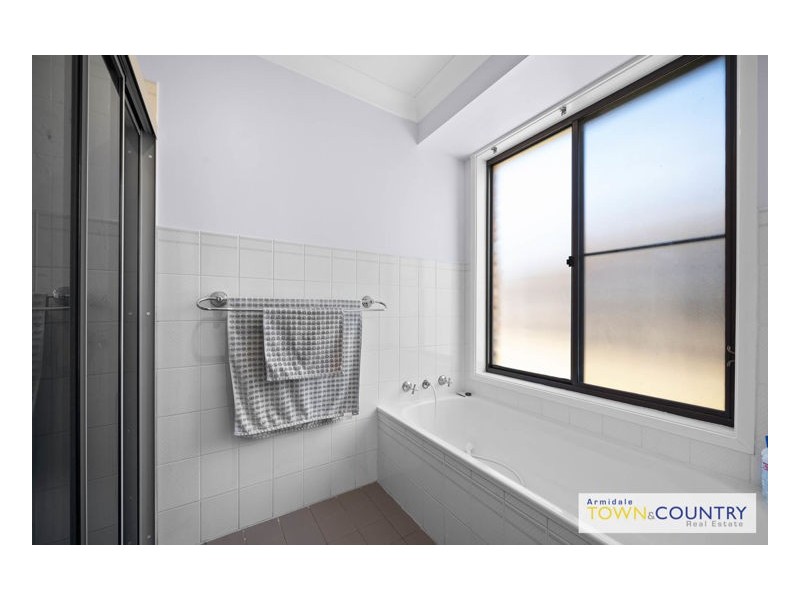 2 Wyevale Close, Armidale NSW 2350