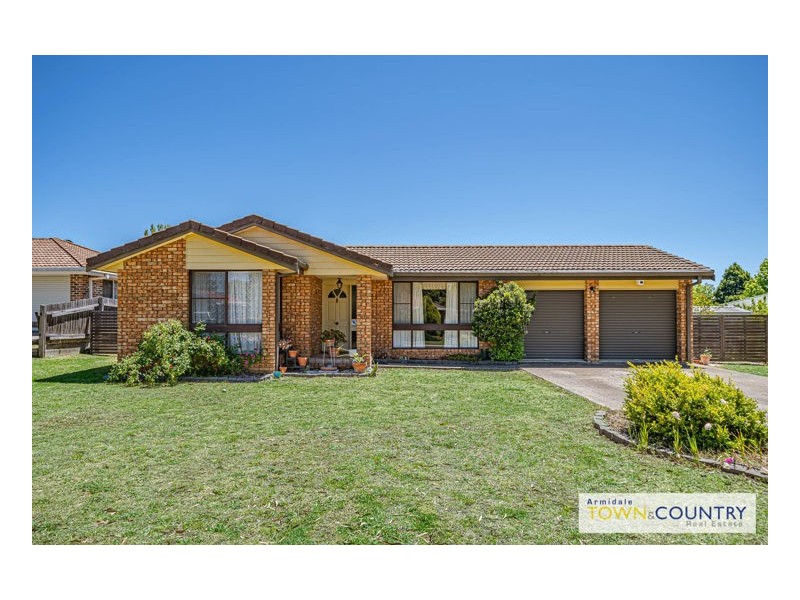 2 Wyevale Close, Armidale NSW 2350