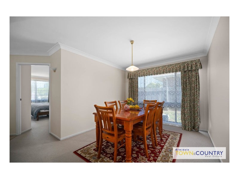 2 Wyevale Close, Armidale NSW 2350