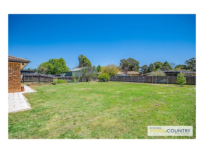 2 Wyevale Close, Armidale NSW 2350